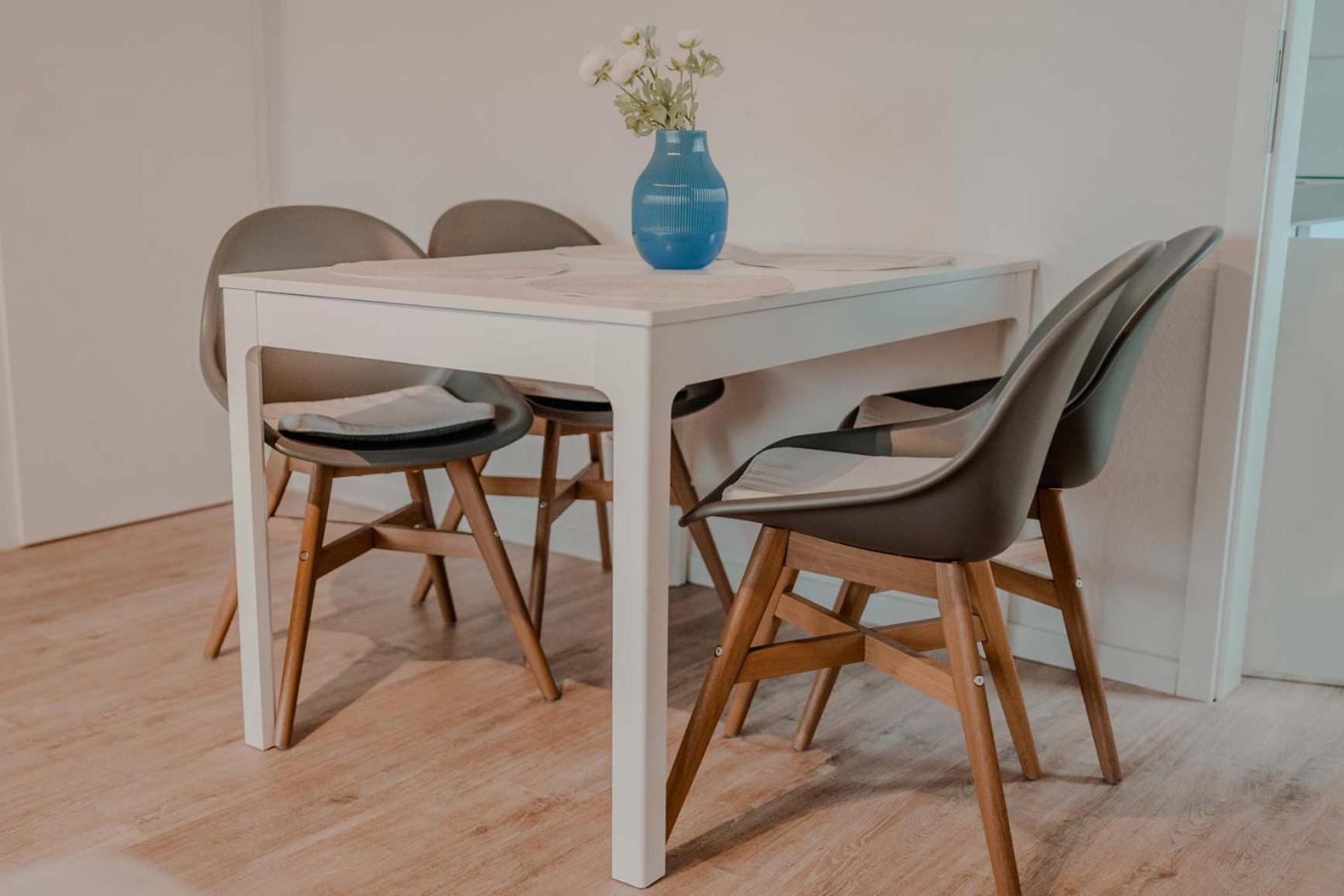 Apartment Mit Kueche, Arbeitsplatz Und Xxl Sofa Нойс Екстер'єр фото
